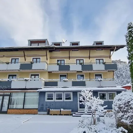 Schlosspension * Villach